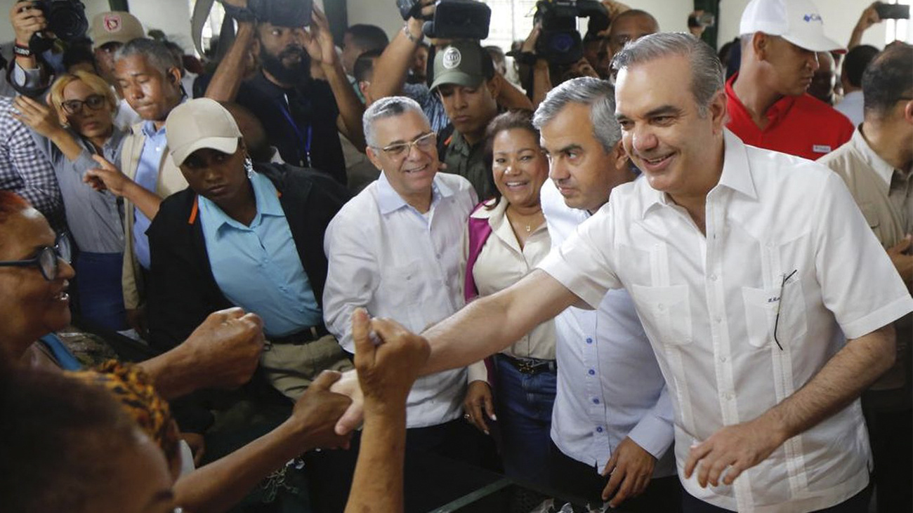 Presidente Abinader asegura programas sociales del gobierno, son mayores que antes