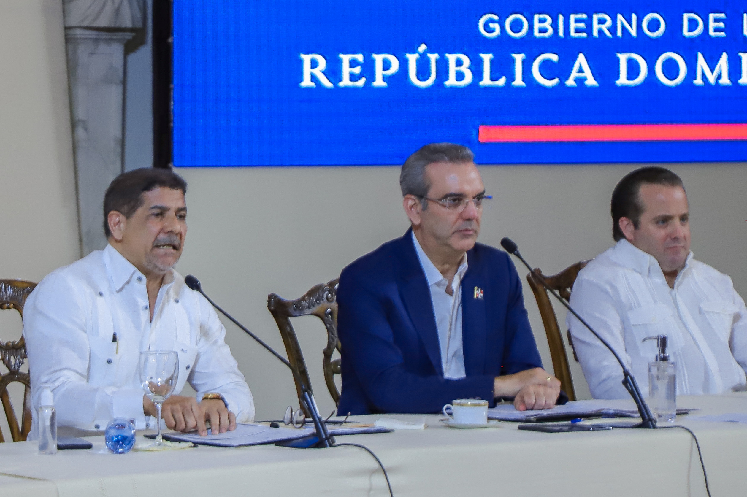Gobierno eficiente, cero burocracias