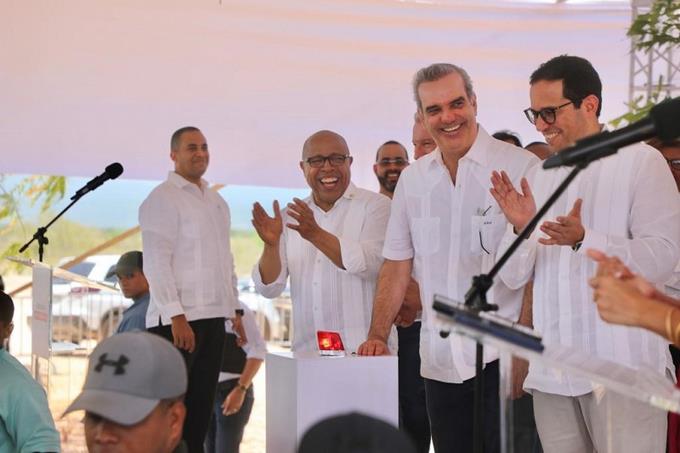 Abinader encabeza construcción Cabo Rojo en Pedernales