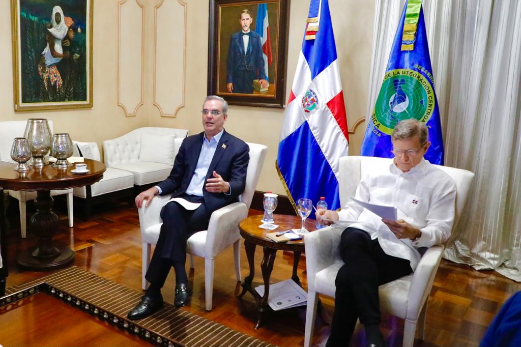 Abinader dirige encuentro del sistema de integración centroamericana