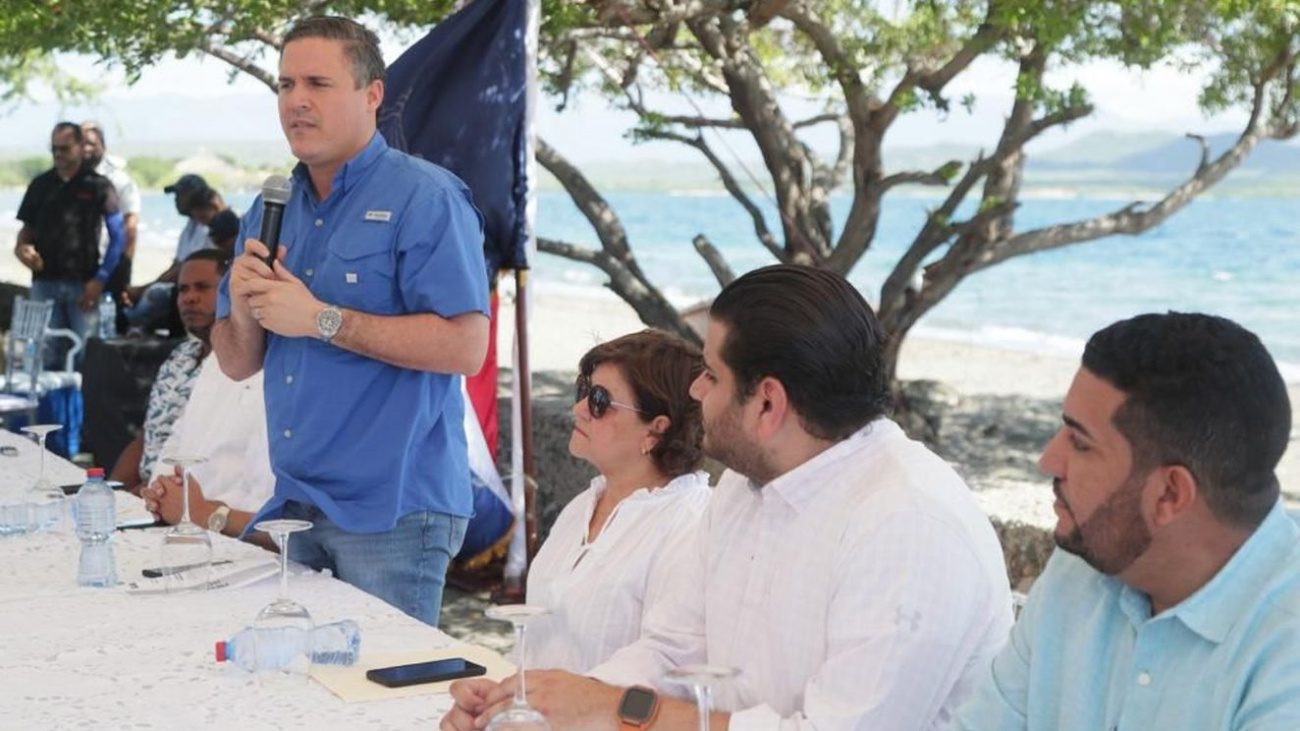 Inicia la construcción de muelle pesquero en Las Salinas de Baní