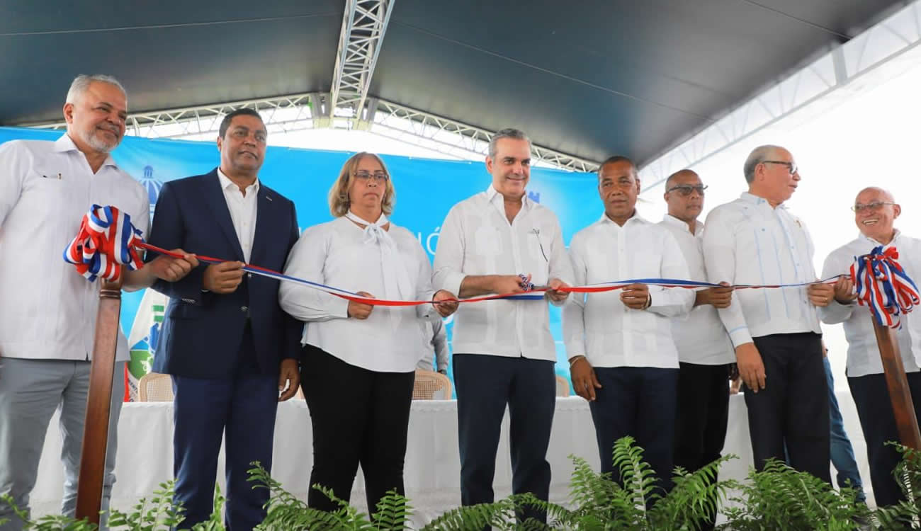 Abinader inaugura obras en sectores SDE