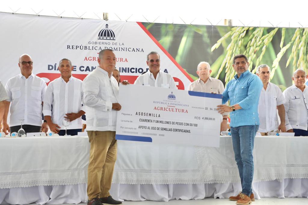 Presidente Abinader respalda producción arrocera con RD$ 400 millones