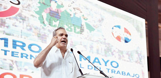 Abinader promete aumento salarial continuo en dos meses