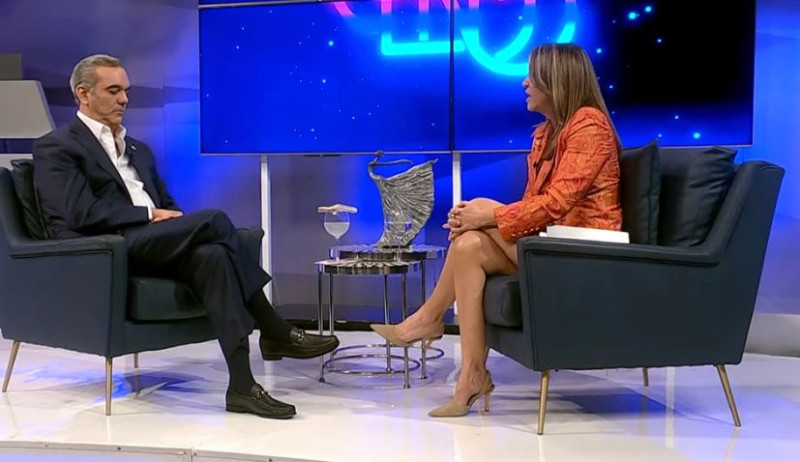 Abinader dice es muy difícil decidir reelegirse