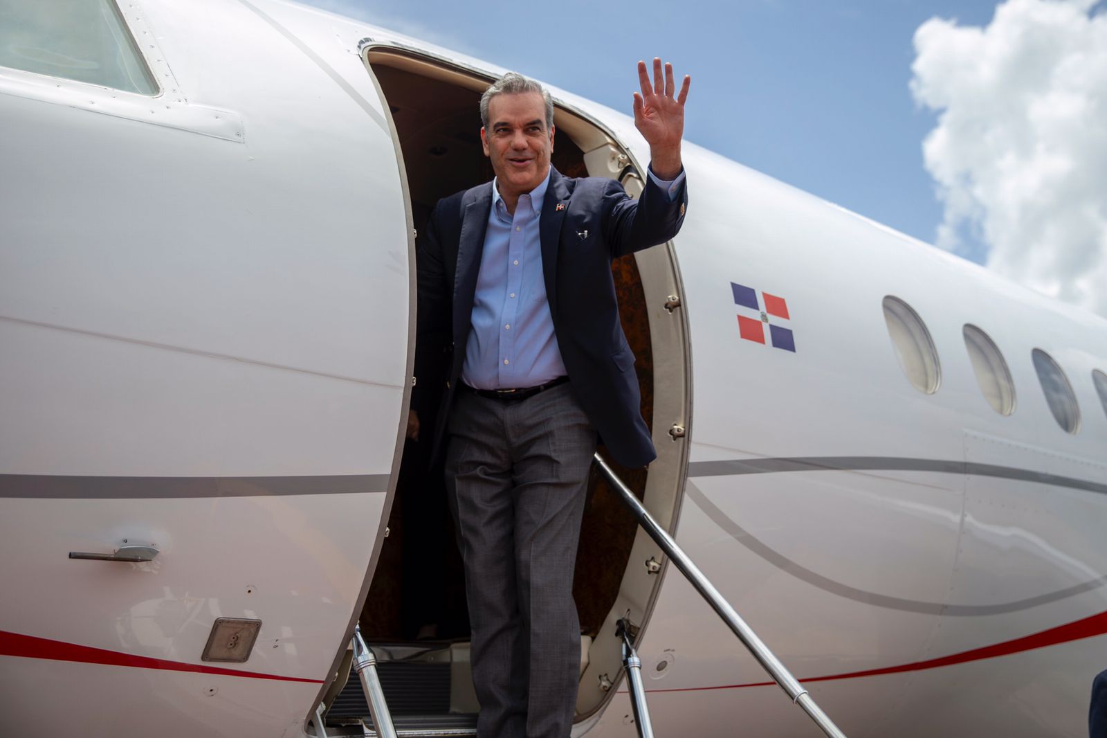 El presidente Luis Abinader viajó a Bruselas para participar en la III Cumbre del Celac-Unión Europea