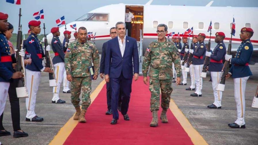 El presidente Abinader regresa al país después de su estancia en Nueva York durante varios días.