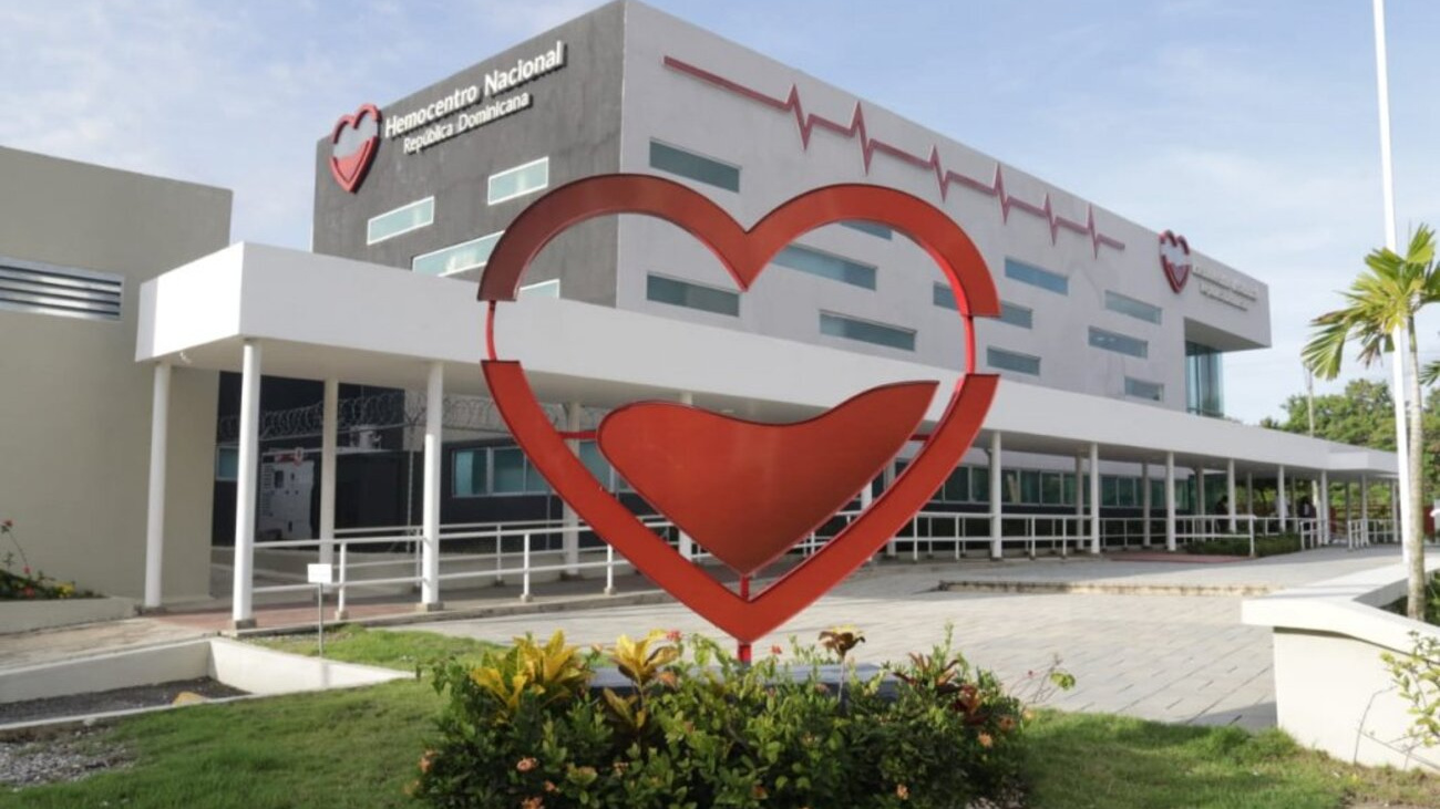 El Hemocentro Nacional proporciona hemocomponentes para atender a personas heridas en un incendio durante el carnaval de Salcedo