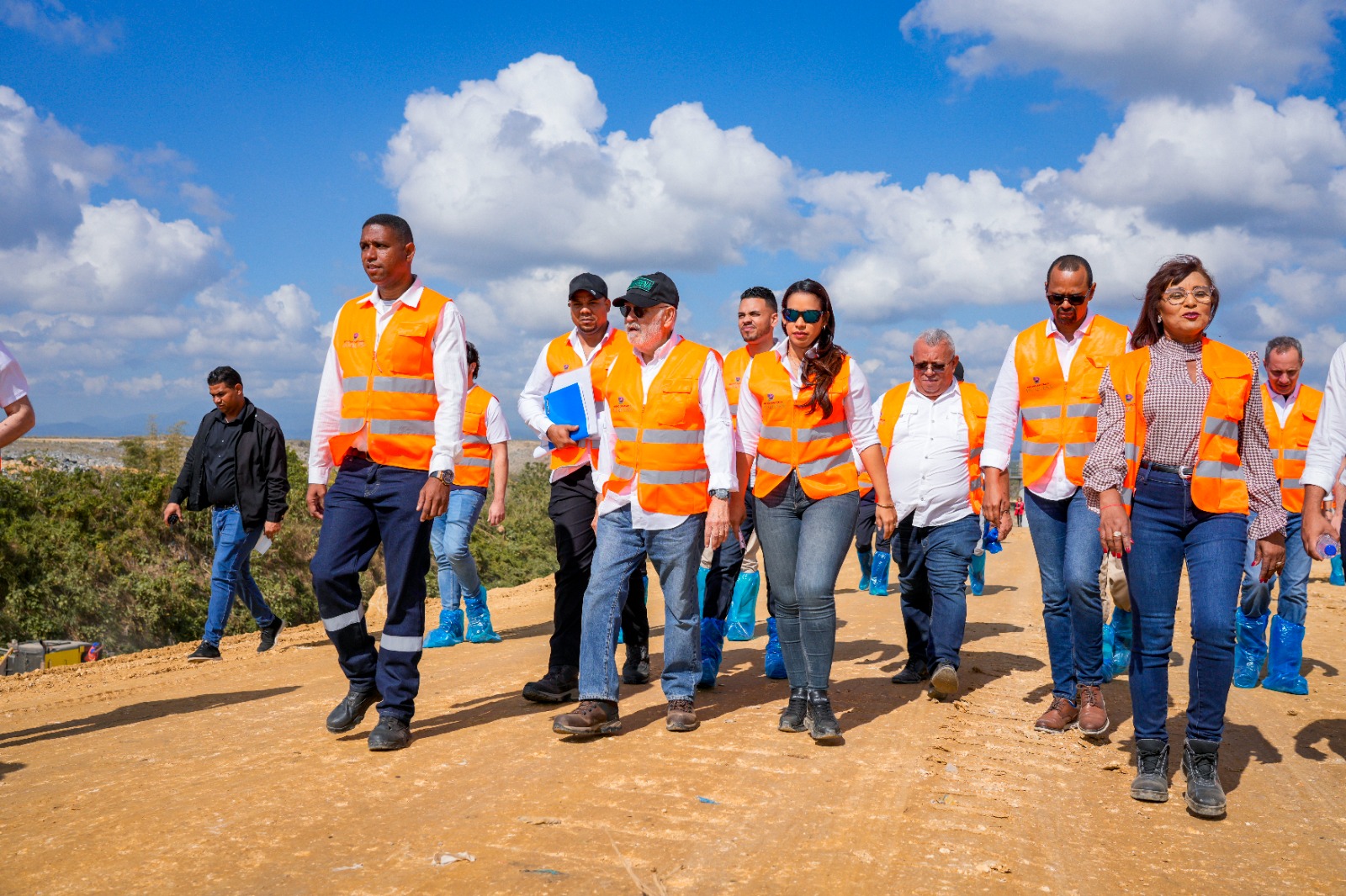 El Ministerio de Medio Ambiente informa sobre los logros alcanzados en la etapa inicial del proceso de clausura técnica del vertedero Duquesa