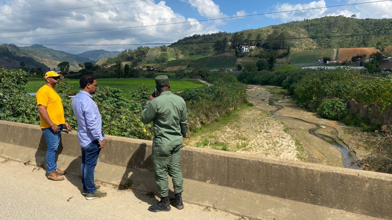 El Ministerio de Medio Ambiente y el SENPA están realizando inspecciones en el río Tireo