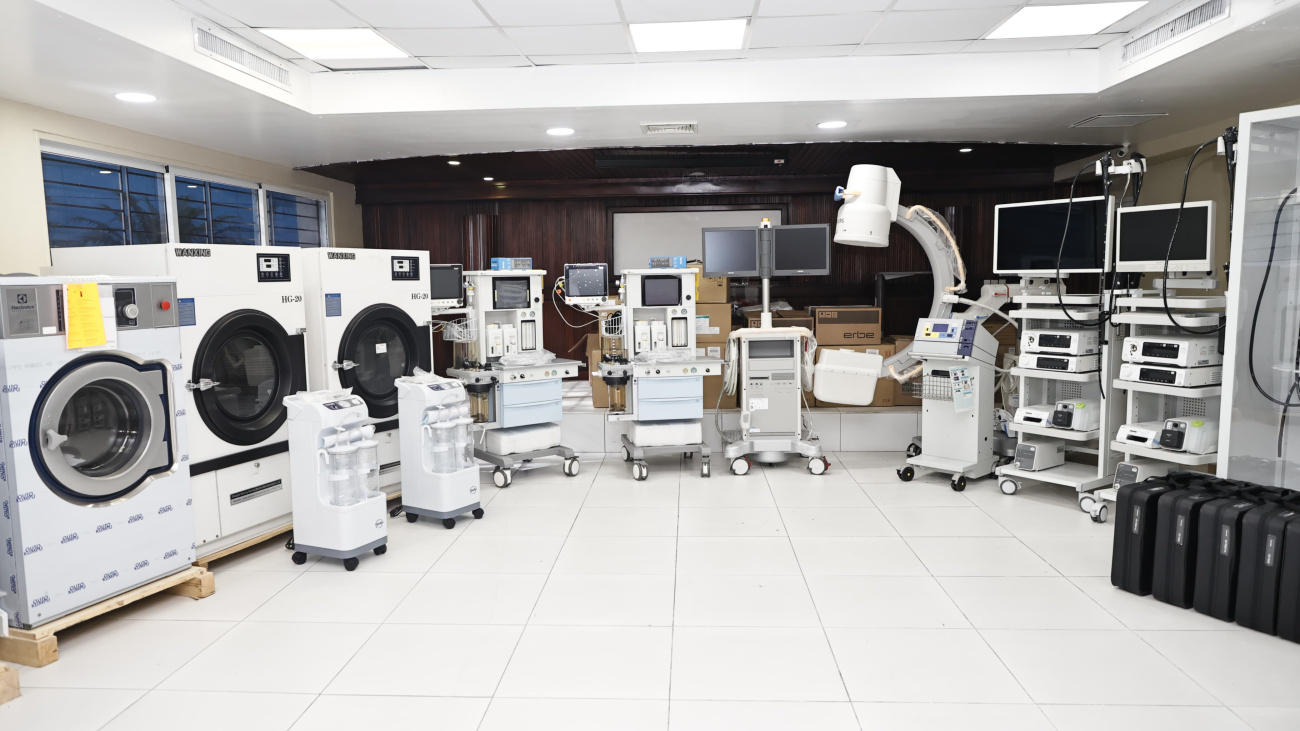 SNS potencia capacidad de hospitales en Santo Domingo con entrega de equipos