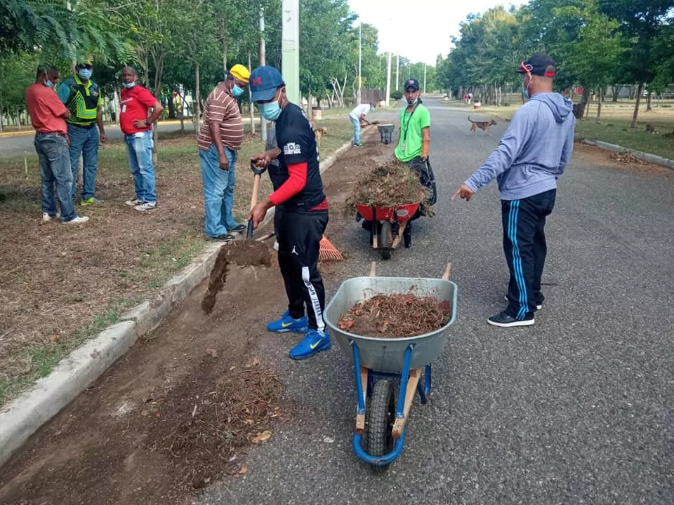 Miderec recupera aproximadamente 15,000 metros cuadrados en La Barranquita, Santiago