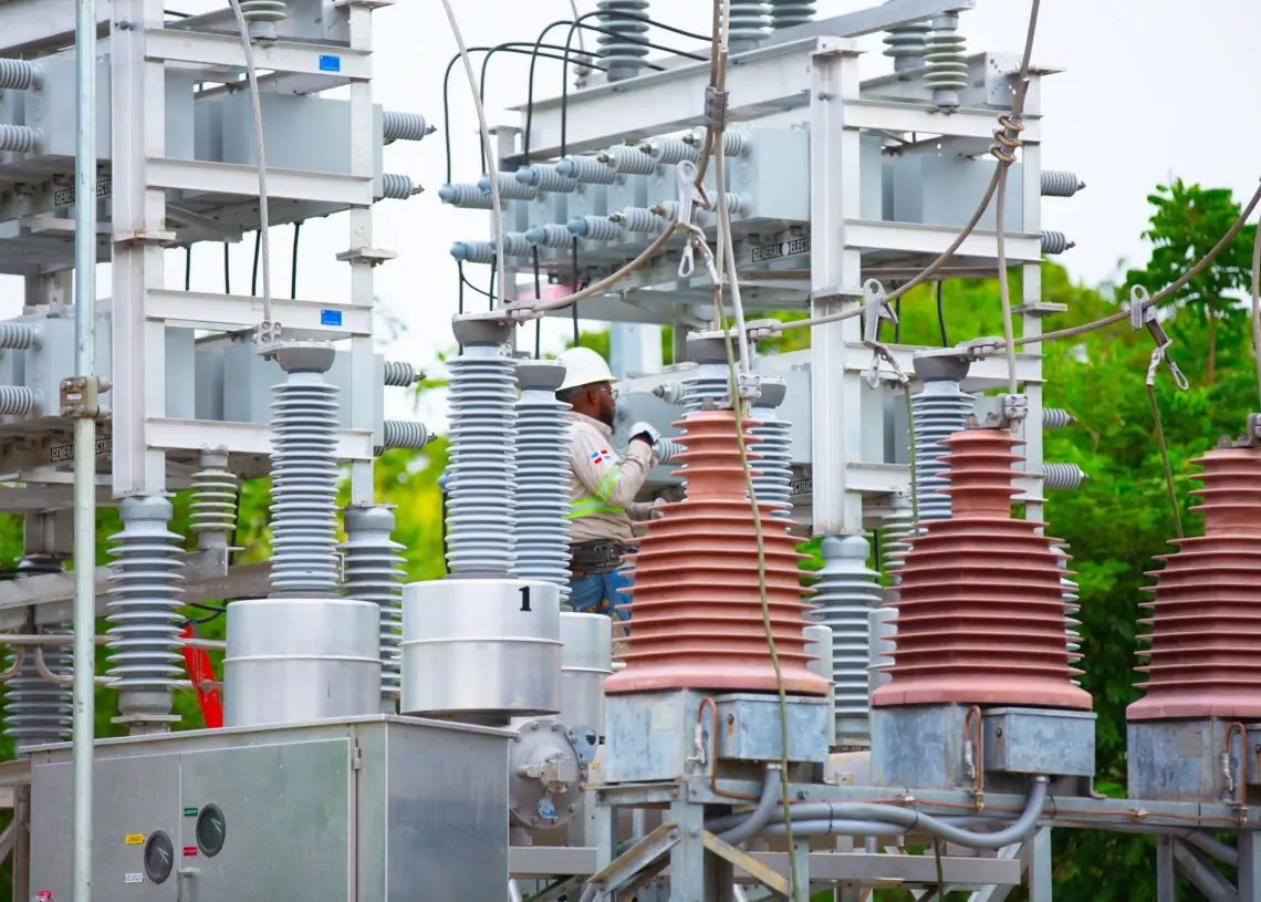 ETED refuerza redes eléctricas para garantizar servicio en temporada ciclónica