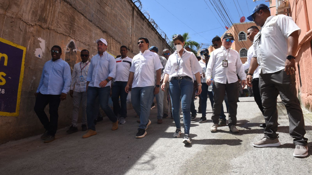 CAASD supervisa avances en cañadas de Capotillo y La 800