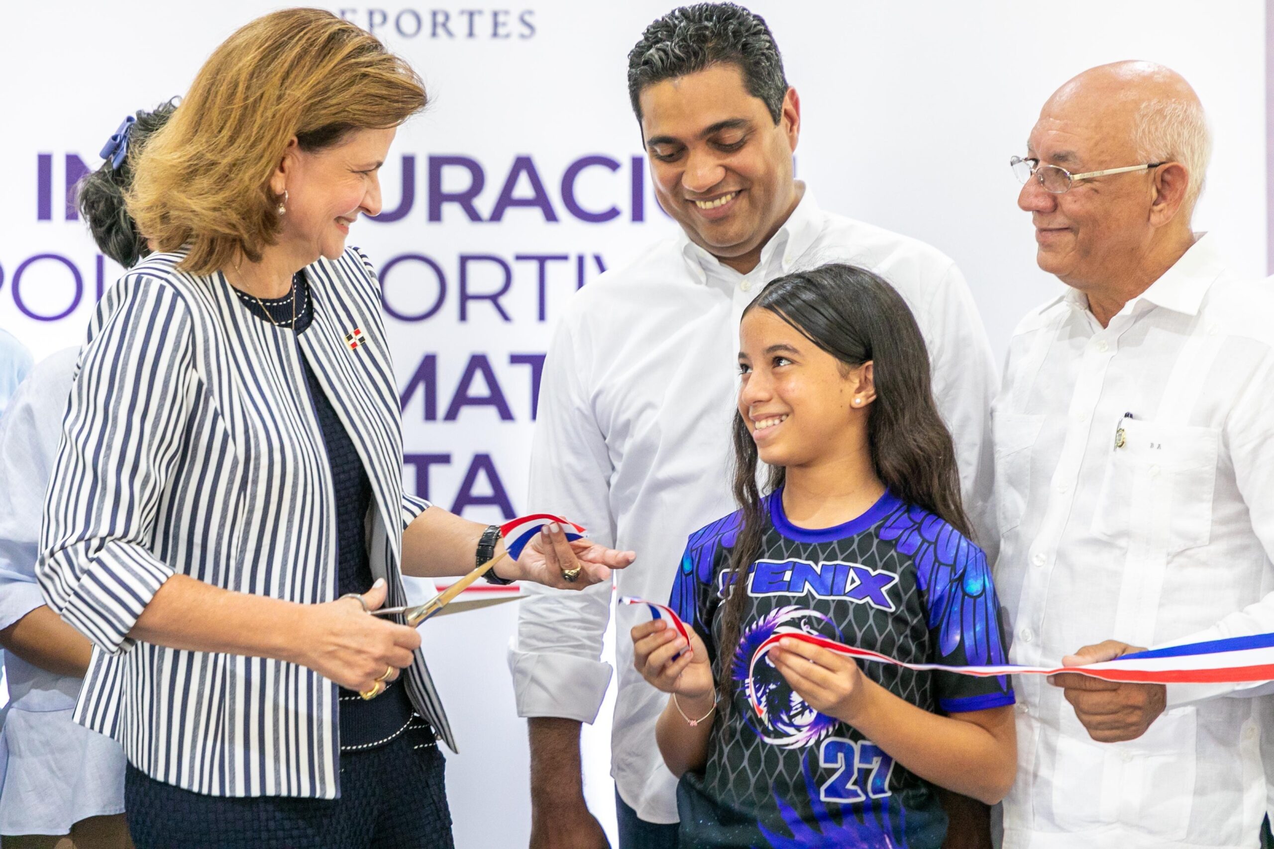 Raquel Peña resalta compromiso del gobierno en llevar oportunidades a cada rincón del país durante entrega de obras en el noroeste