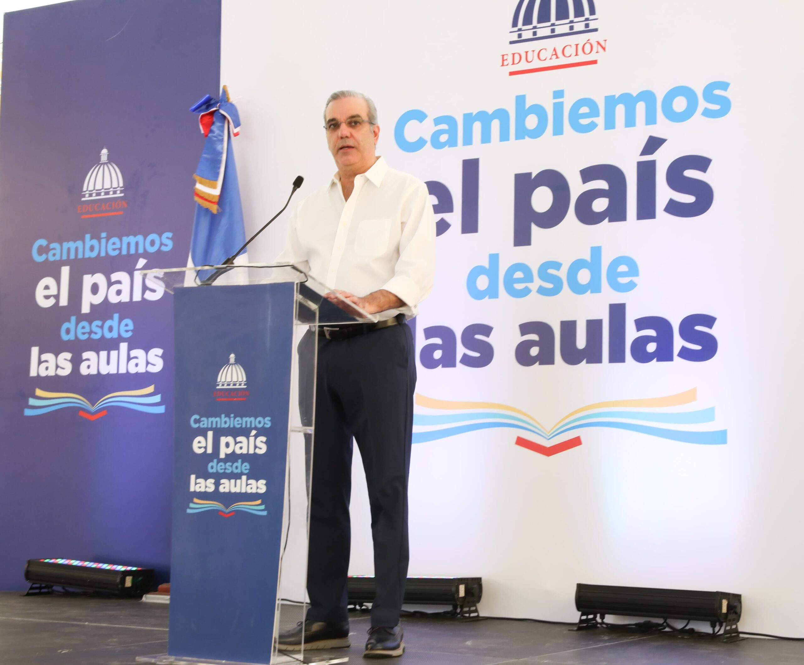 Gobierno construirá 250 nuevas infraestructuras escolares para 2025