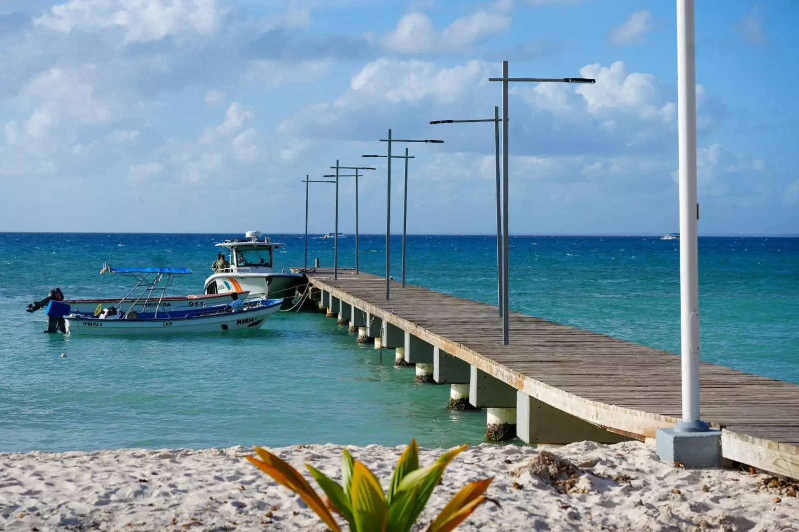 Gobierno inaugura remozado muelle de Catuano en Isla Saona
