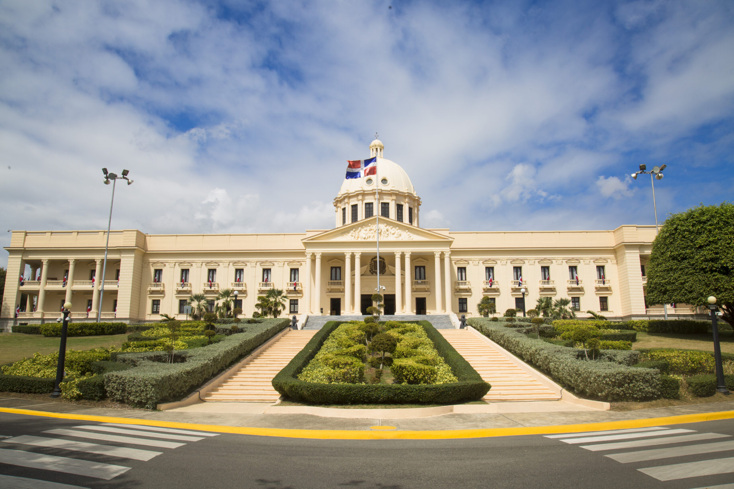 Abinader crea Observatorio de Políticas Migratorias