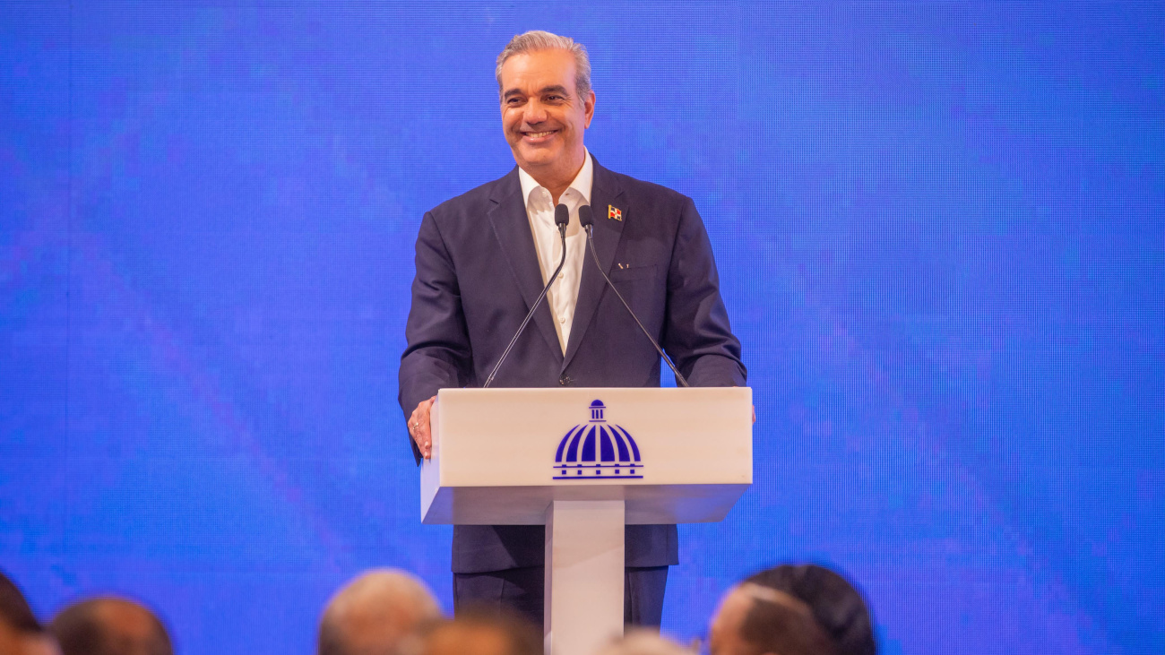 Abinader Lidera el Cambio: República Dominicana se Digitaliza con Inclusión Social